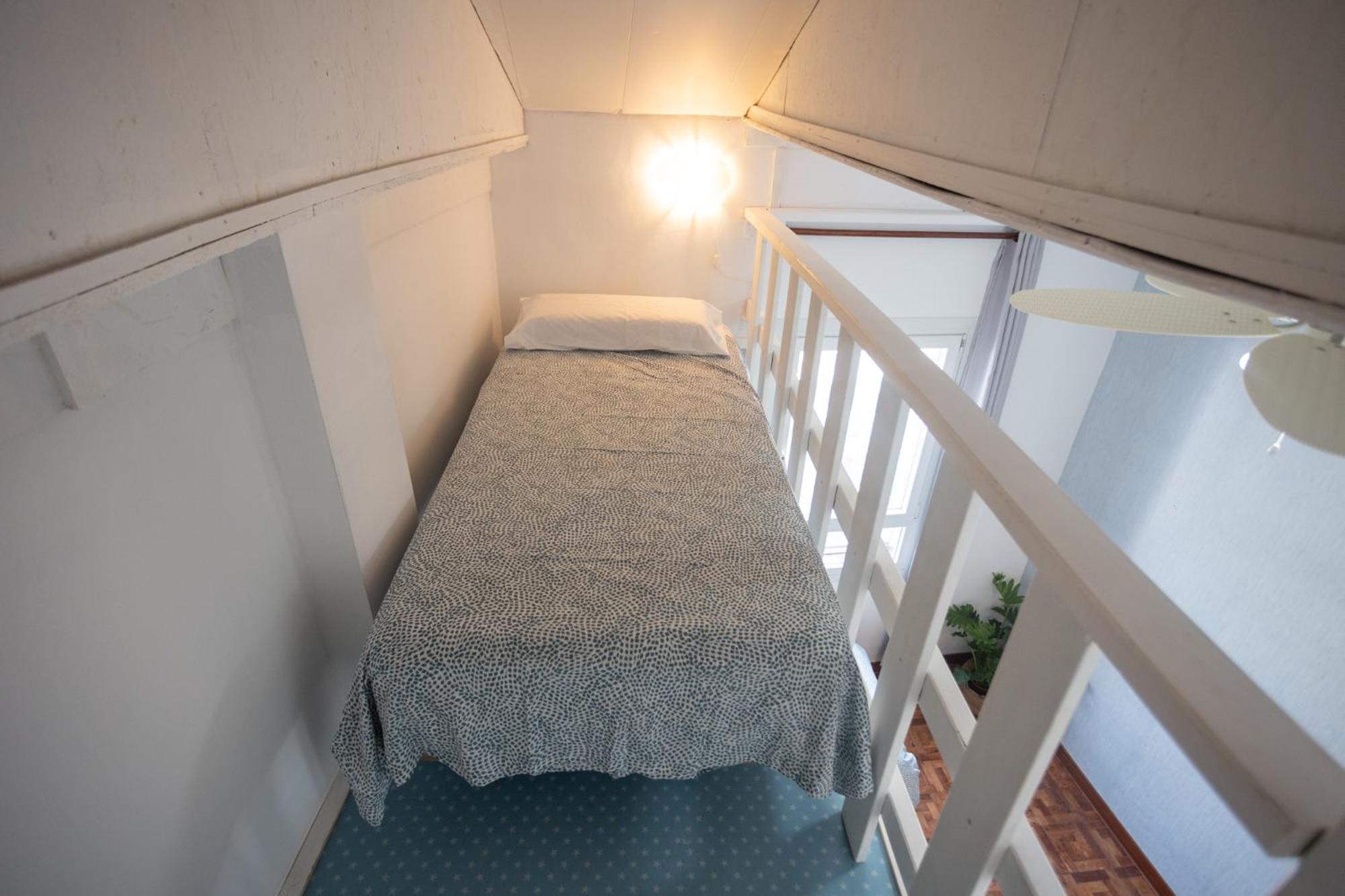 Naim Guest House Malaga Centro Bagian luar foto
