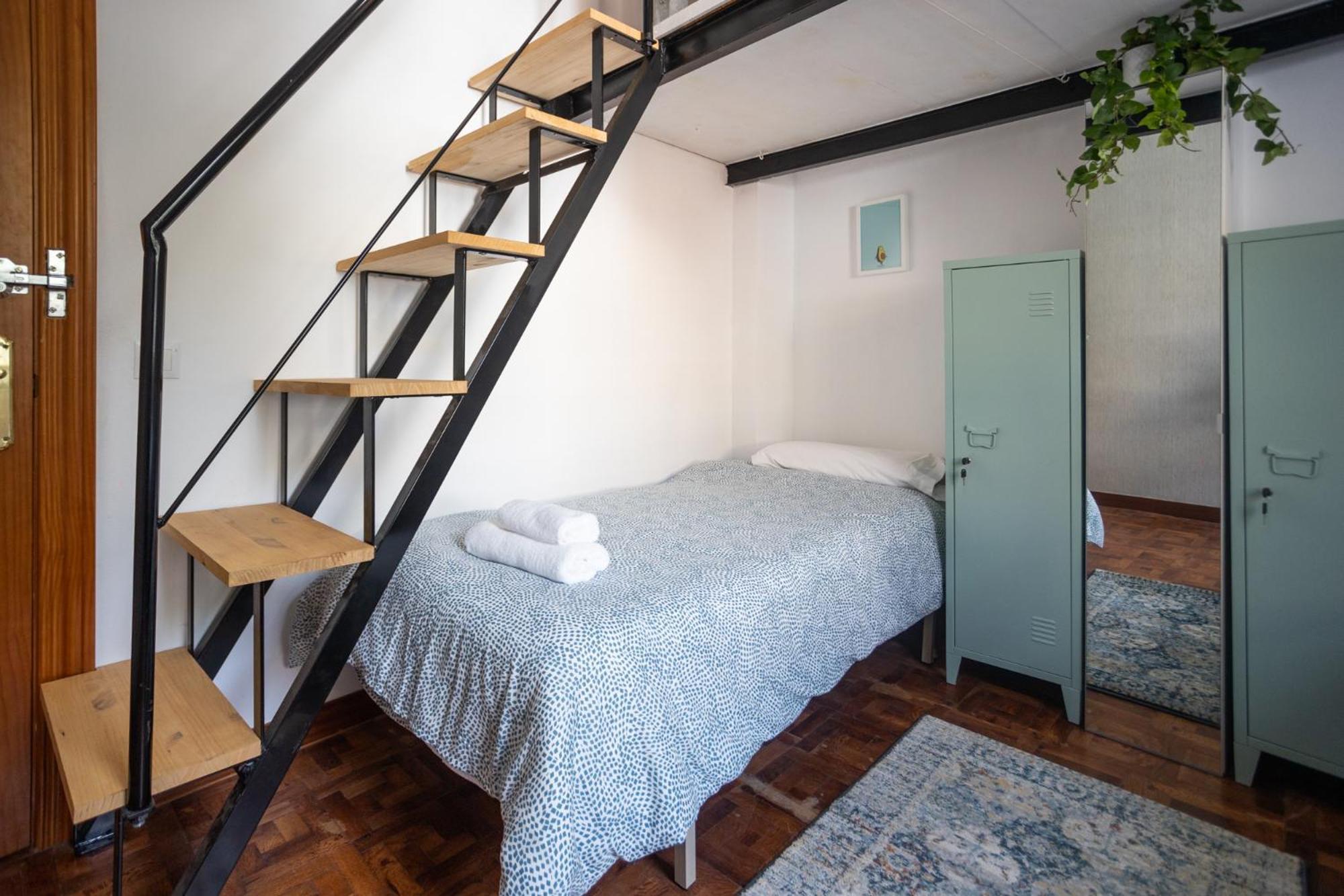 Naim Guest House Malaga Centro Bagian luar foto