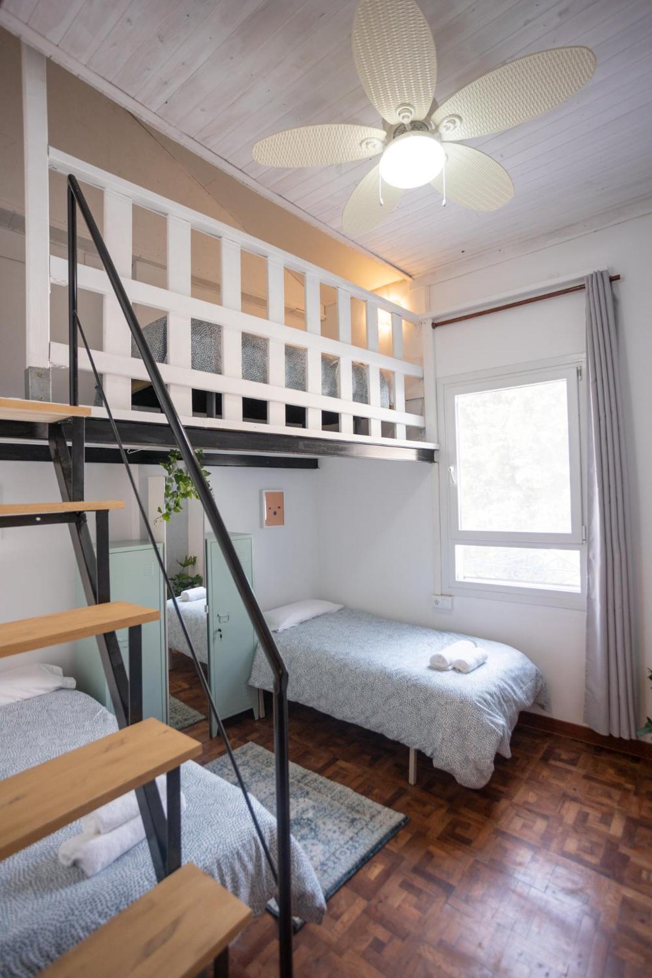 Naim Guest House Malaga Centro Bagian luar foto