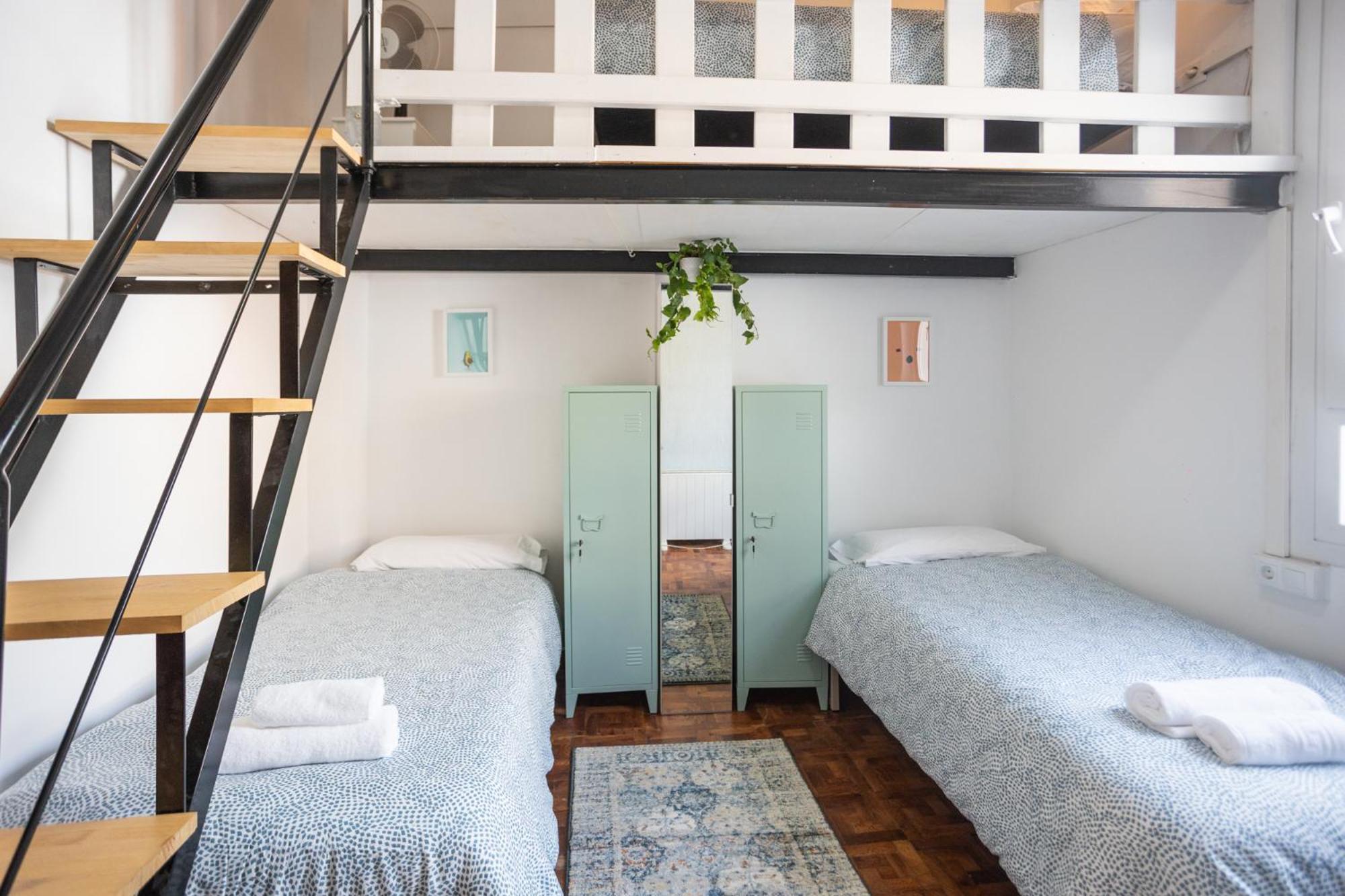 Naim Guest House Malaga Centro Bagian luar foto