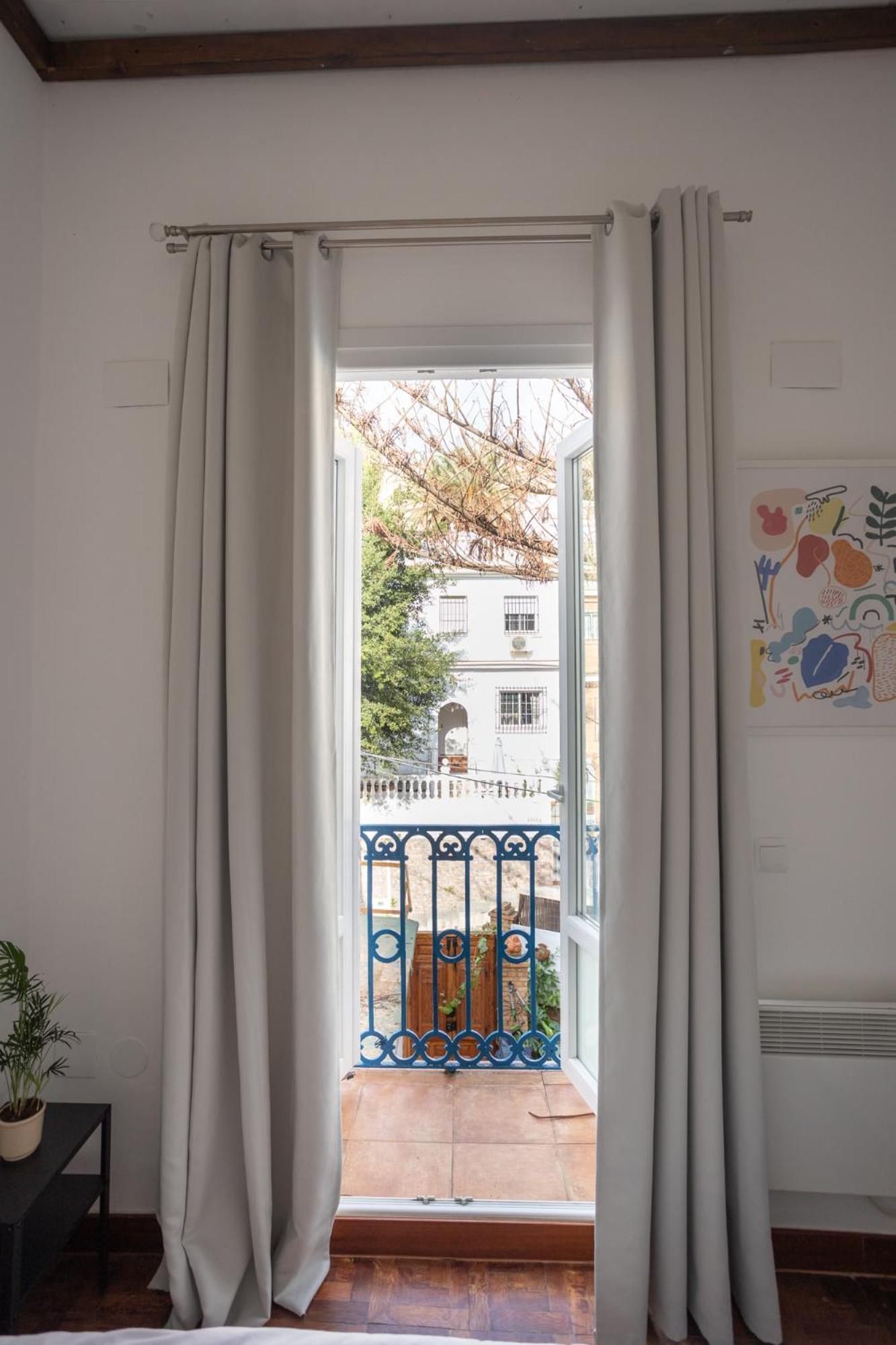 Naim Guest House Malaga Centro Bagian luar foto