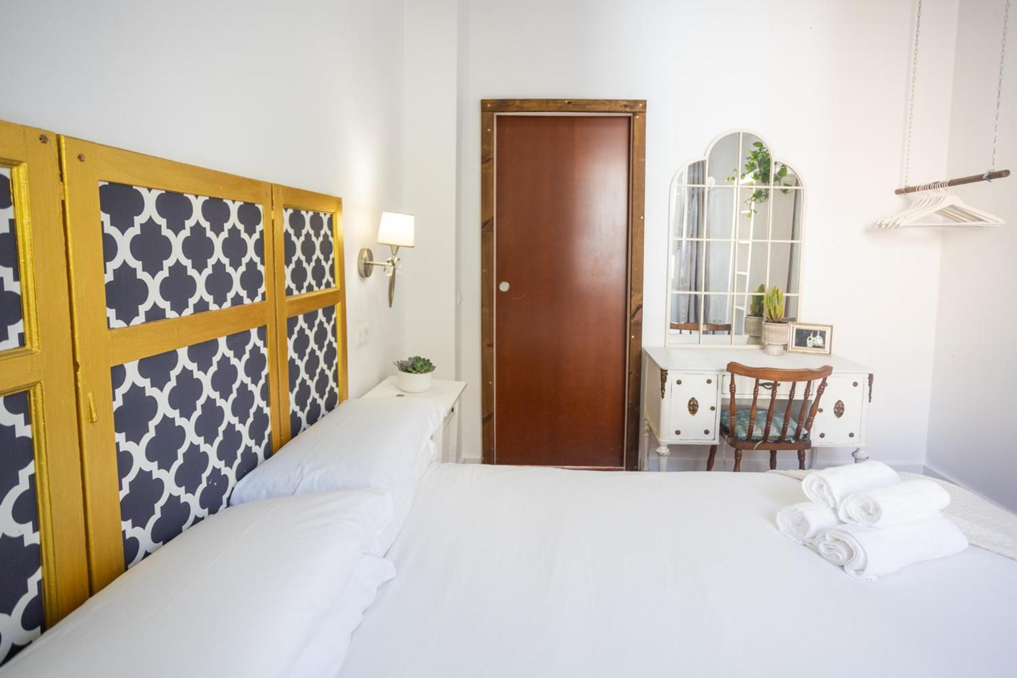 Naim Guest House Malaga Centro Bagian luar foto