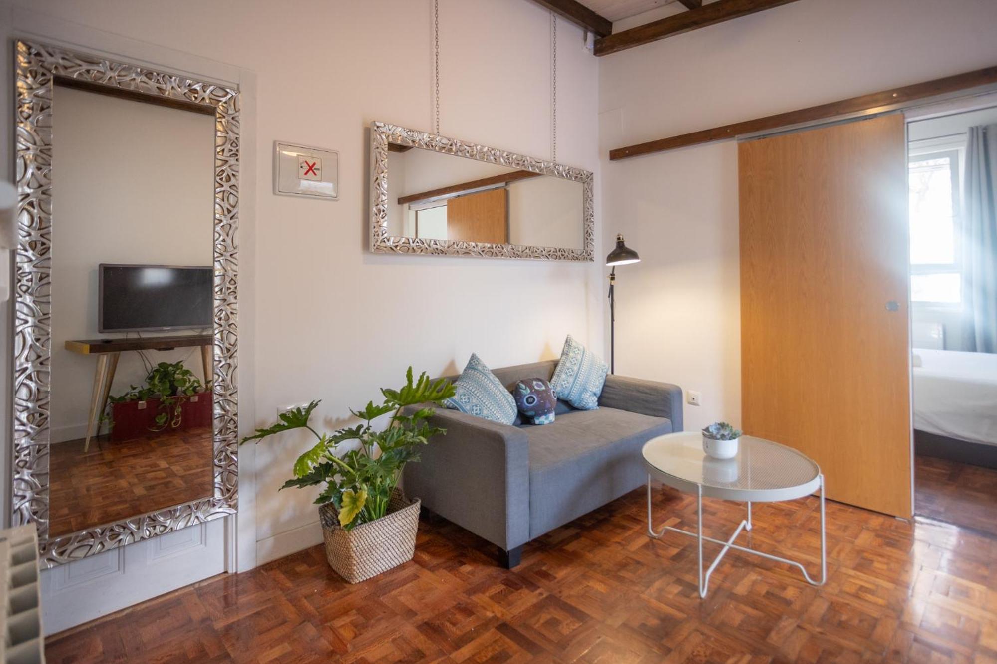 Naim Guest House Malaga Centro Bagian luar foto