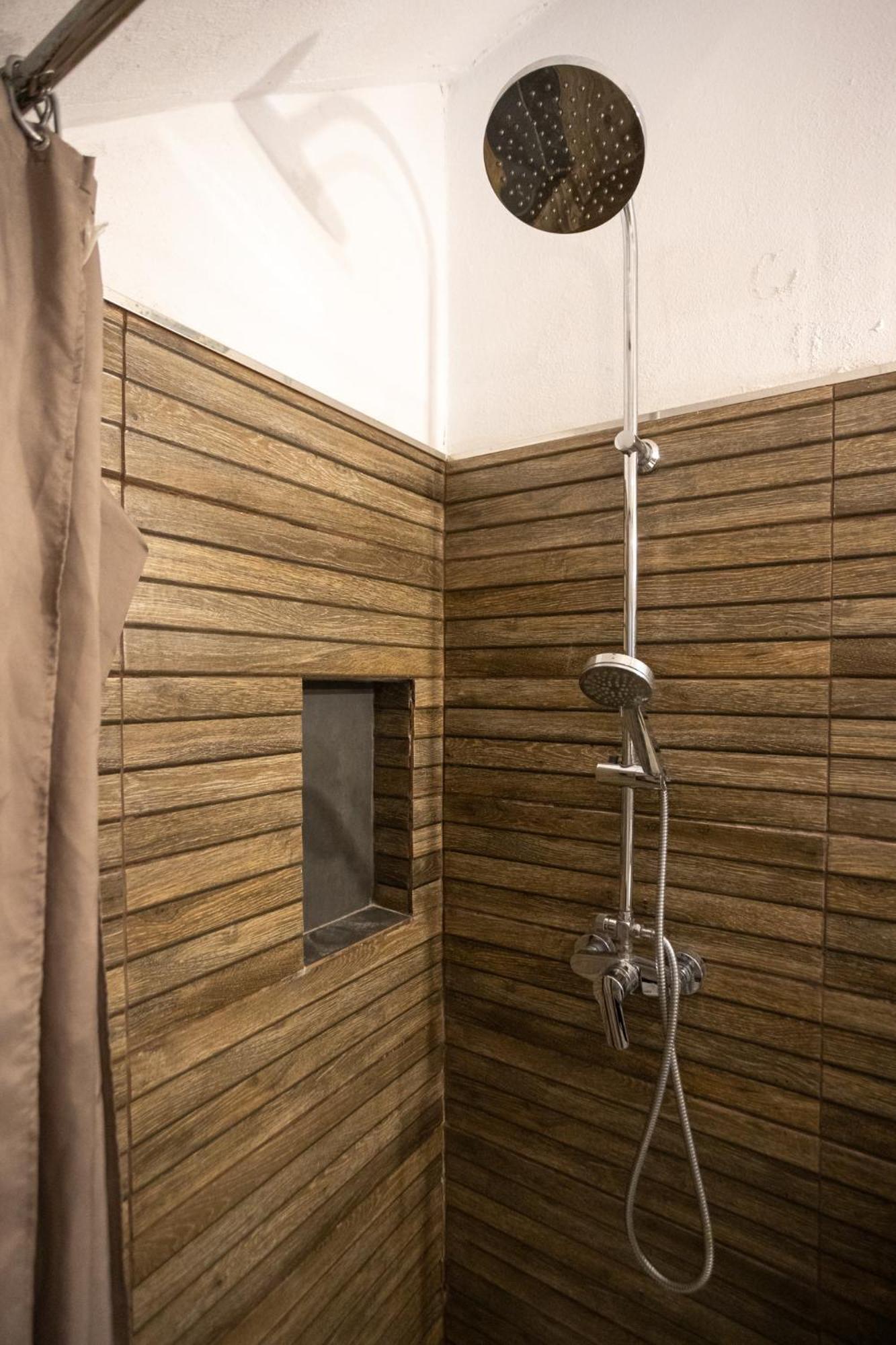 Naim Guest House Malaga Centro Bagian luar foto